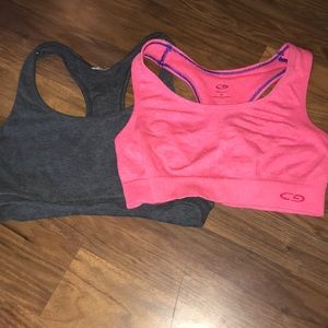 Sports bra lot